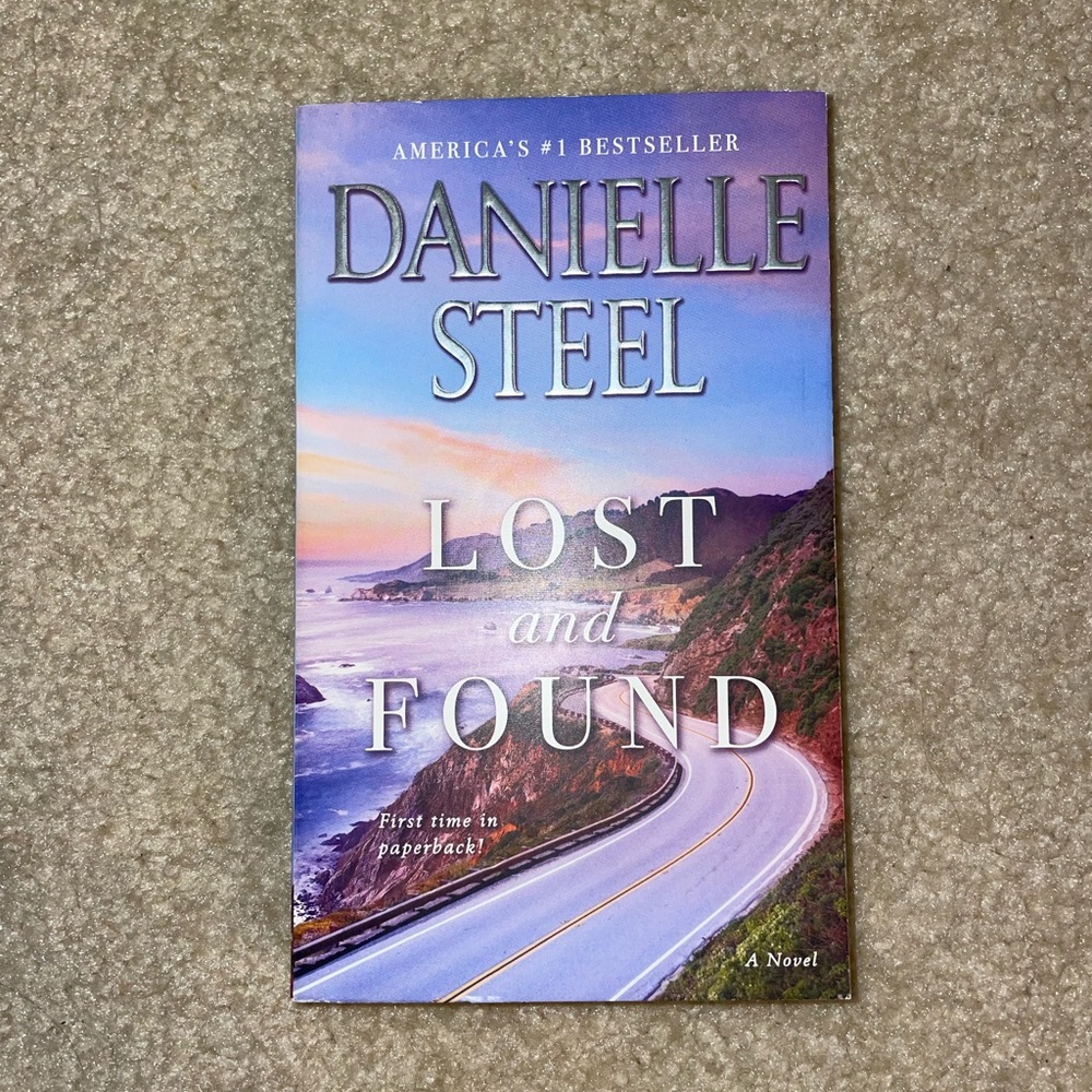 Novel - Lost and Found Danielle Steel